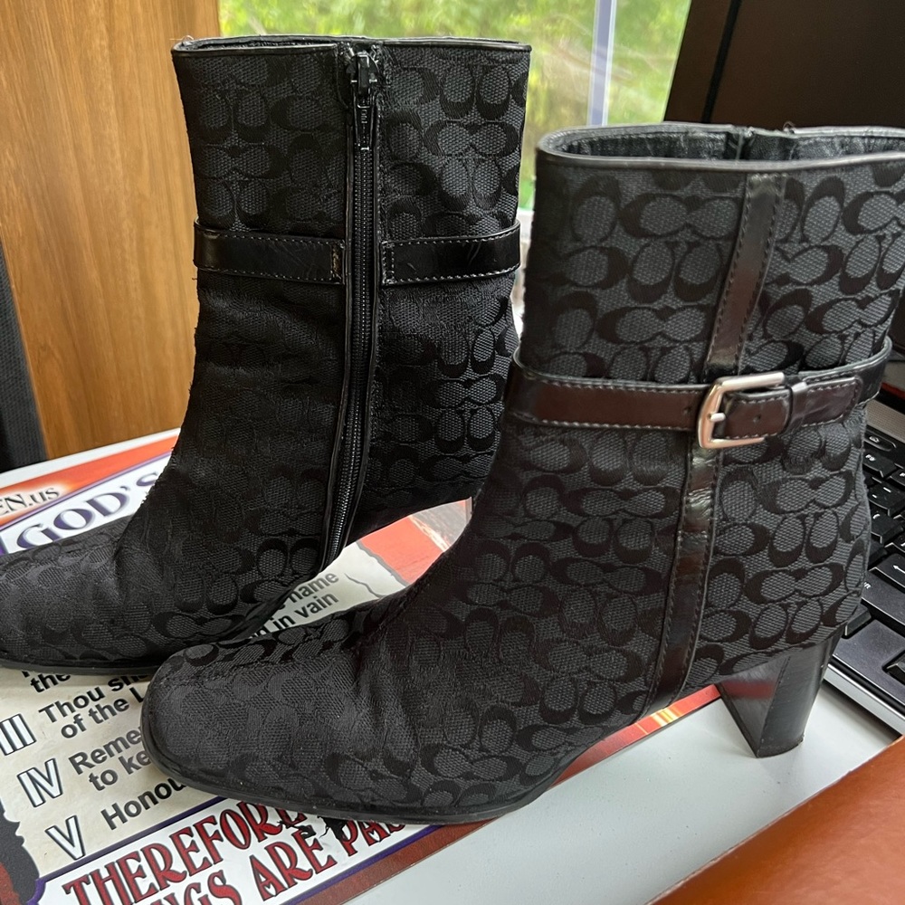 Size6 1/2 canvas logo midi calf coach boots - Picture 10 of 17